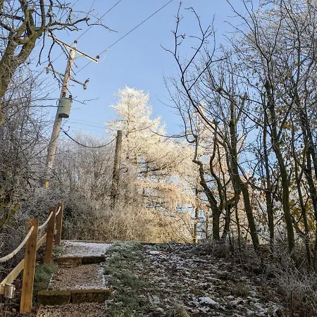 Hut In The Glade, Shepherds Hut With Hot Tub Fryup