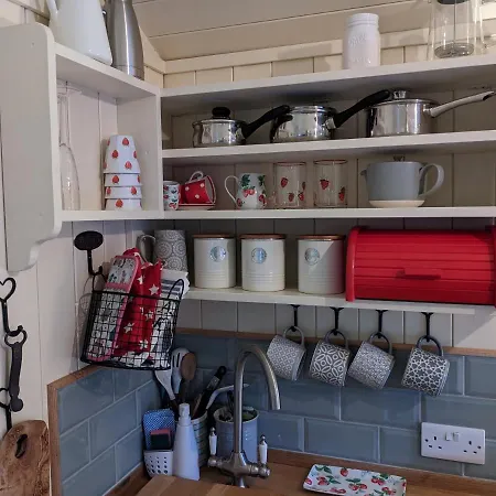 Hut In The Glade, Shepherds Hut With Hot Tub * Fryup